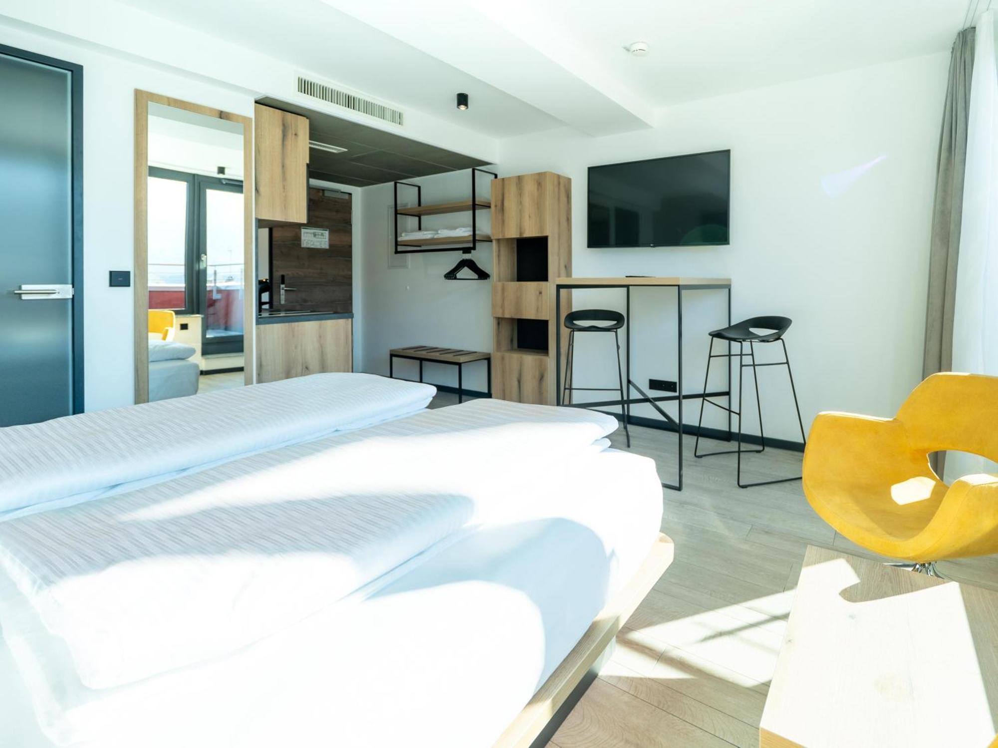 B&B Hotel Albstadt-Hbf Exterior photo