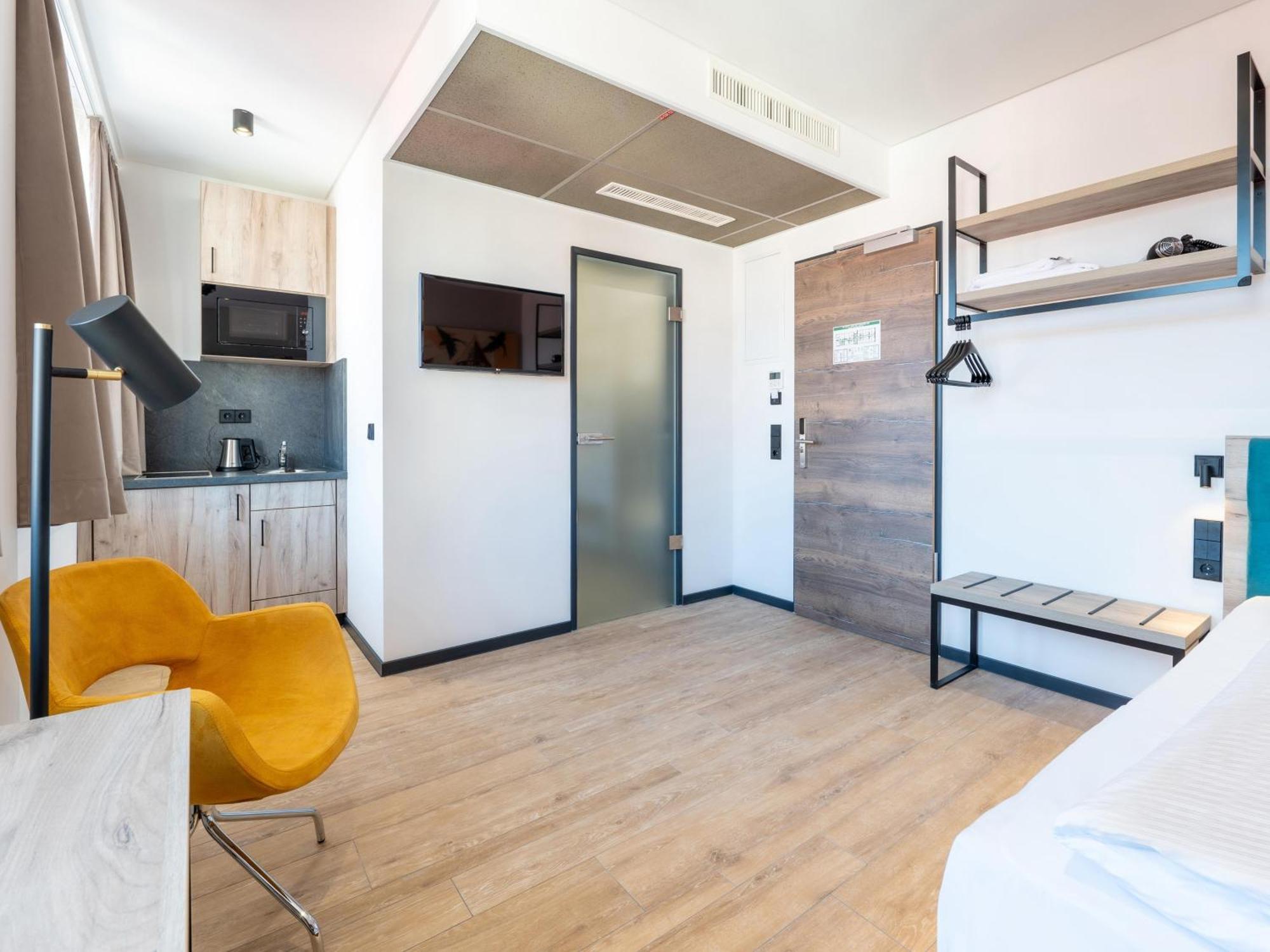 B&B Hotel Albstadt-Hbf Exterior photo